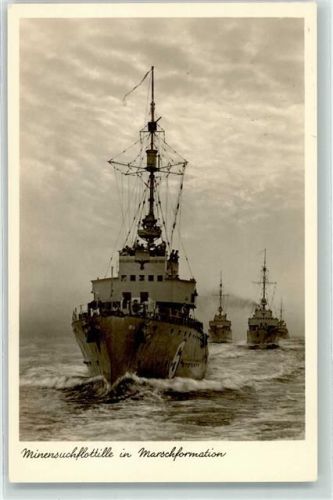 Minensuchflottilie in Marschformation Feldpostnummer 76070