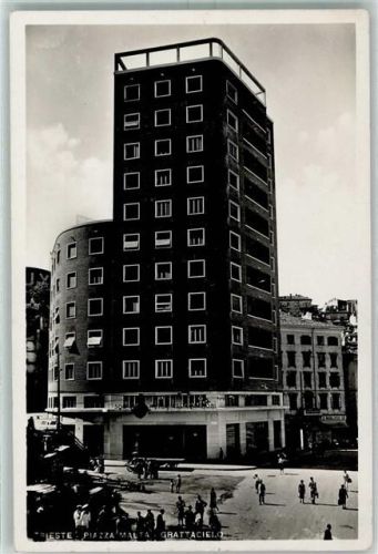 Trieste / Triest / Trst Piazza Malta Grattacielo
