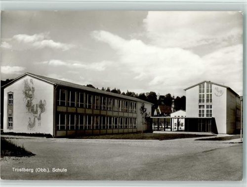 83308 W8223 Trostberg - Schule