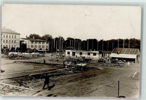 Häuser werden gebaut Bauarbeiter 1920 Privatfoto AK
