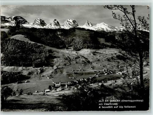 Alt St. Johann Churfirsten und Sessellift auf Alp Sellamatt