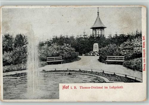 Hof Thomas-Denkmal im Labyrinth