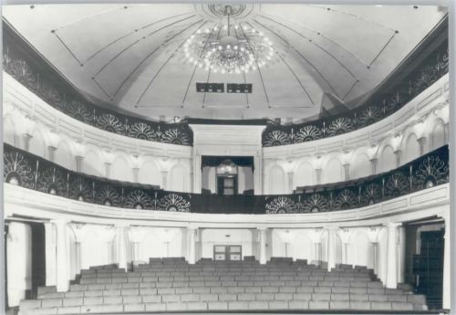 Putbus 1980 Zuschauerraum des 1815 erbauten Theaters