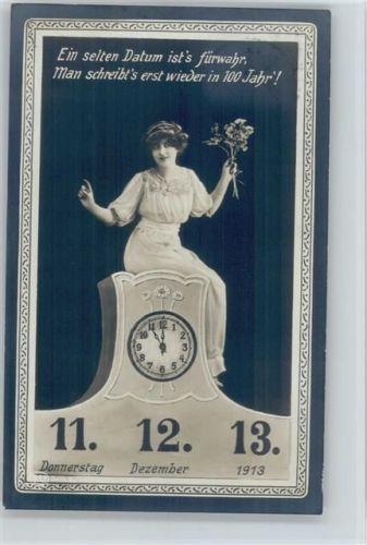 1913 Serie - Seltenes Datum 11.12.13. - Frau sitzt auf einer Uhr - Foto AK