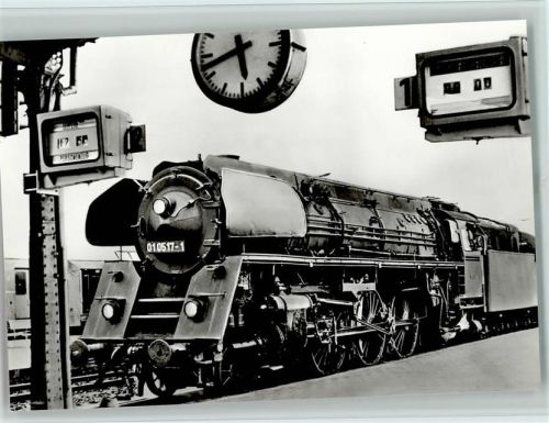 Lok 01 517 mit P 4006 in Saalfeld Sommer 1981 AK Lokomotive