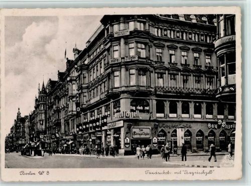 Berlin Mitte 1943 Friedrichstraße - Hakenkrfeuzfahnen AK