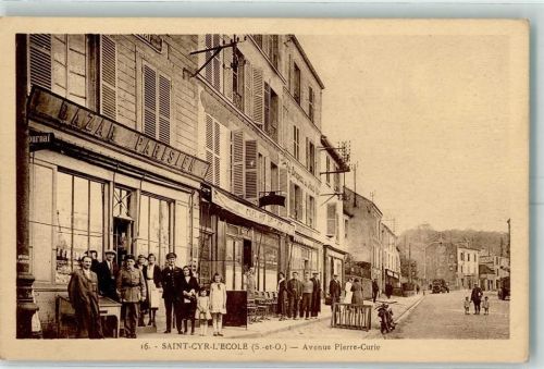 Saint-Cyr-l'Ecole 1940 Avenue Pierre Curie AK
