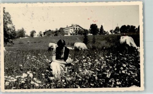 Schwärzenbach Frühling Frau Blumenwiese Kühe Zusatzstempel