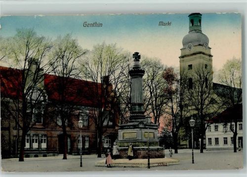 Genthin Markt Denkmal