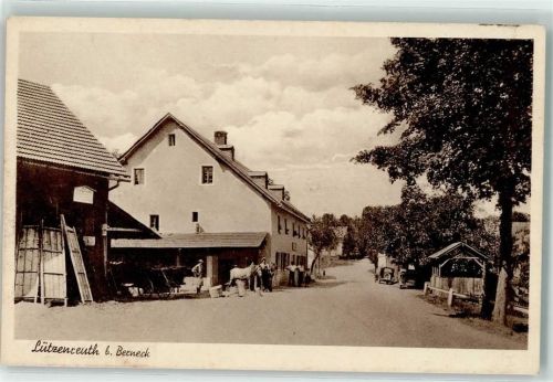 Lützenreuth Pferde Fuhranhänger Dorfstraße