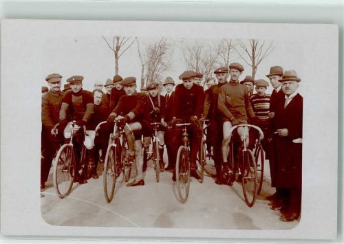 1921 B.R.V. 1910 Berliner Radfahrer Verein Start zum 30 km eröffnungsrennen 1921