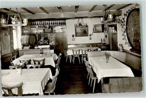 Schriesheim Gasthaus Zum weißen Lamm Gaststube Fernseher Weinfaß