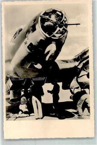 Heinkel Kampfflugzeug He 111 Einhängen der Bomben