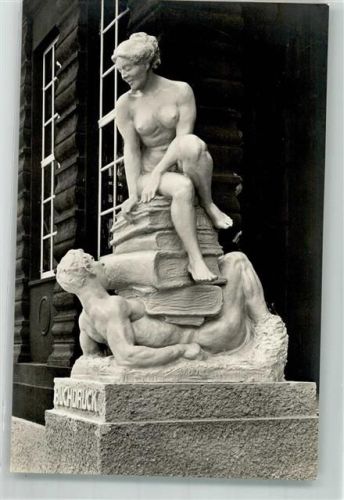 Leipzig Buchdruck : Skulptur Akt Frau sitzt auf den Büchern, darunter liegt ein Mann von Albrecht Leistner