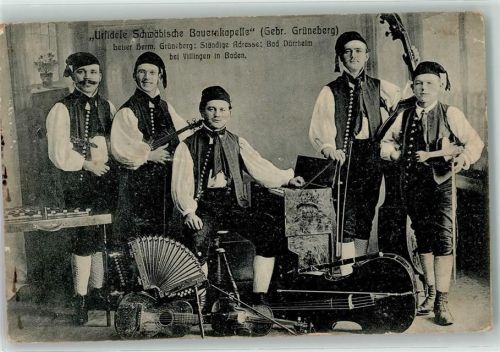 Bad Dürrheim Schwäbische Bauernkapelle Tracht Harmonika Gitarre Baß Geige