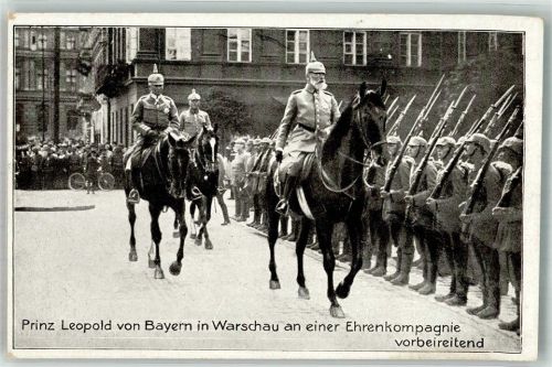 Adel Prinz Leopold v. Bayern in Warschau an einer Ehrenkompanie vorbeireitend K 303 Imberg & Lefson