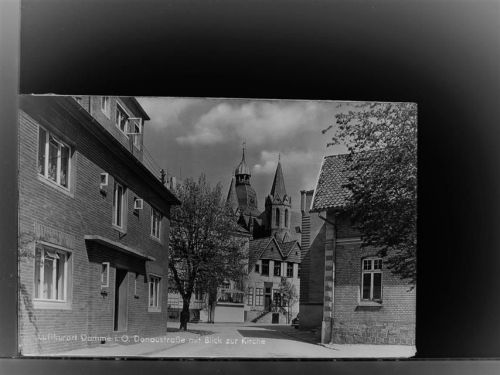 Damme Donaustrasse m. blick zur Kirche