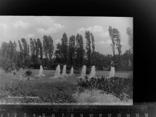47051 W4100 Rheinhausen , Niederrhein GLASNEGATIV Volkspark