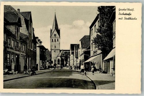 Geseke Bachstraße m. Stadtkirche Oldtimer Motorrad