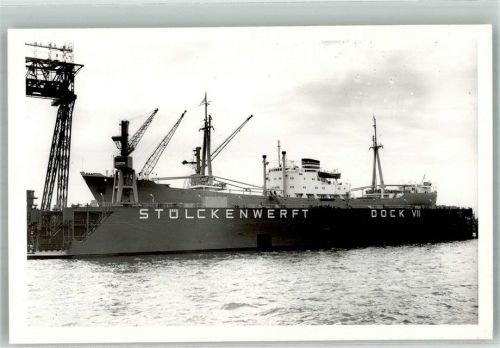Hamburg Frachter im Dock VII der Stülckenwerft