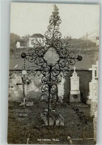 Montagna Alto Adige Friedhof Gedenkstein Vahrn