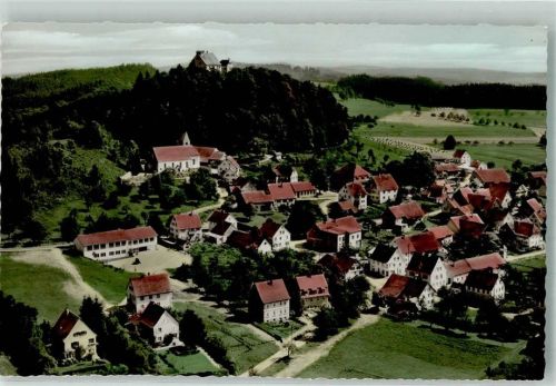 Waldburg Fliegeraufnahme des Ortes mit Schloss Waldburg und Kirche St. Magnus