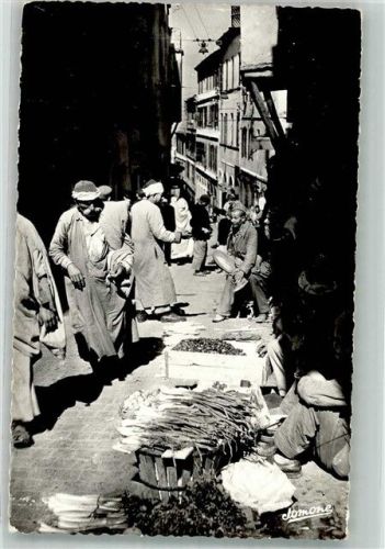 Alger Marktszene La Casbah Tracht