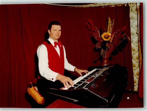 Raboldshausen Organist im Gasthaus Hofmann