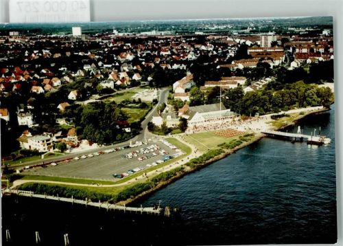 Wedel Fliegeraufnahme Blick auf Schulauer Fährhaus, Elbe