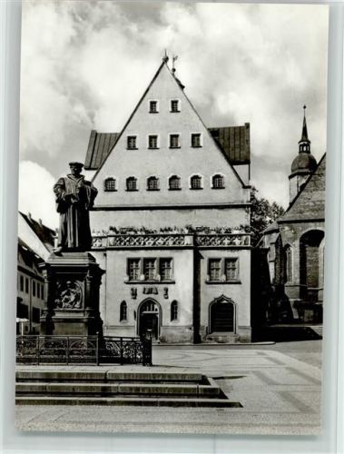 Lutherstadt Eisleben Rathaus mit Lutherdenkmal