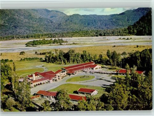 Luftaufnahme Franz Josef Hotel im Westland National Park AKU2