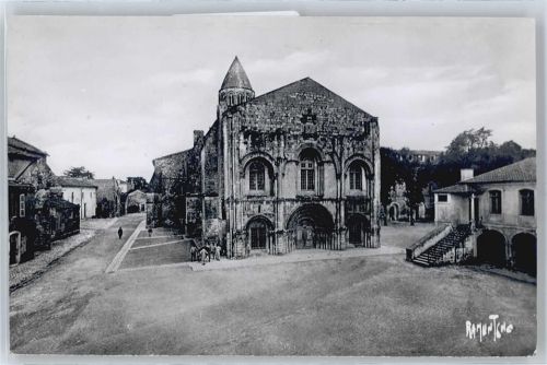 Saintes