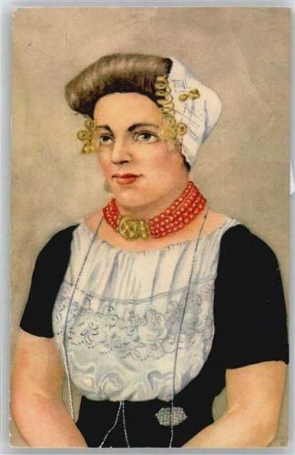 Trachte Frau Walcheren AKU1