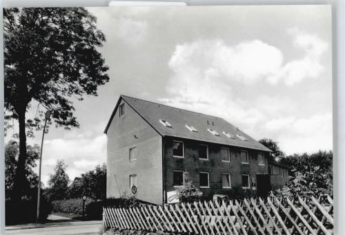 Tangstedt Haus Zaun Baum Laterne