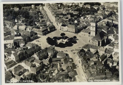 Neustrelitz Luftaufnahme, Platz