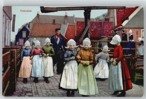 Volendam Trachten