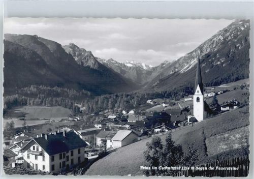Trins Kirche, Gesamtansicht mit Blick auf Feuersteine