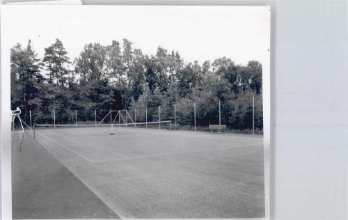Walle Foto mit Negativ, Tennisplatz