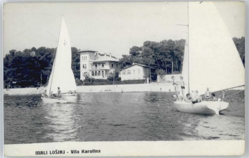 Vila Karolina, Segelboot