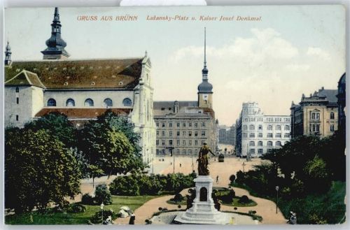 Brno Lazansky-Platz, Kaiser Josef Denkmal