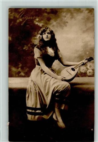 Serie 3055 - Mignon mit einer Laute 1913 AK Mignon Foto AK