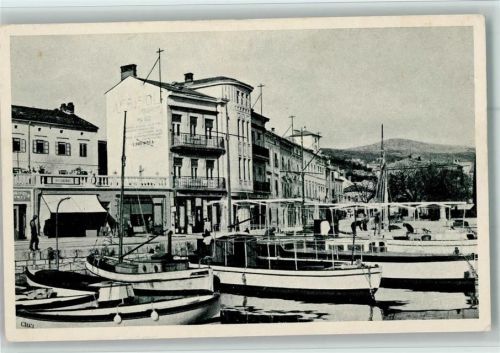 Crikvenica Ortsansicht Segelboote