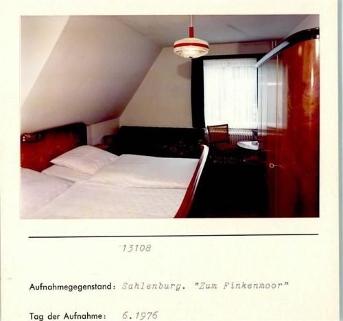 Sahlenburg Zum Finkenmoor Innenaufnahme Doppelzimmer Foto montiert auf Karton