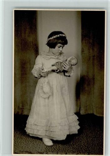 Mädchen mit einer Pupp 1949 - Privatfoto AK