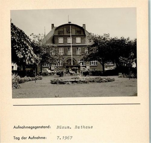 Büsum Rathaus Foto montiert auf Karton