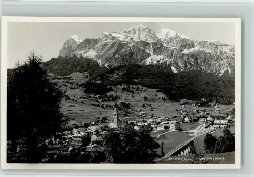 Cortina d'Ampezzo Gesamtansicht Tofana