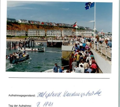 Helgoland Landungsbrücke Foto montiert auf Karton