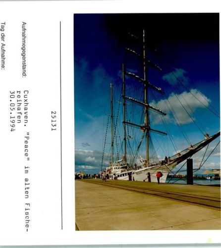 Cuxhaven Alte Segler Peace im alten Fischereihafen Foto montiert auf Karton