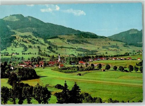 Nesselwang Blick nach Nesselwang mit Alpspitze