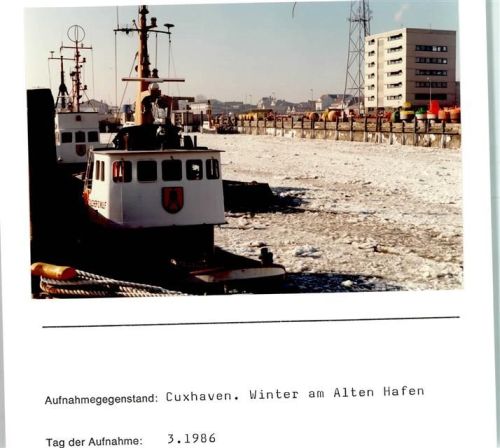Cuxhaven Winteraufnahme Alter Hafen Foto montiert auf Karton